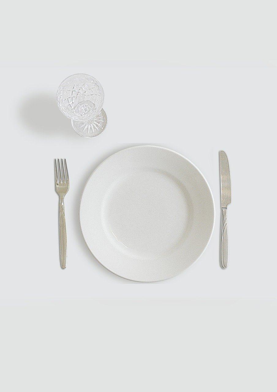 菜肴 白色的 板 高脚杯 空盘子图片