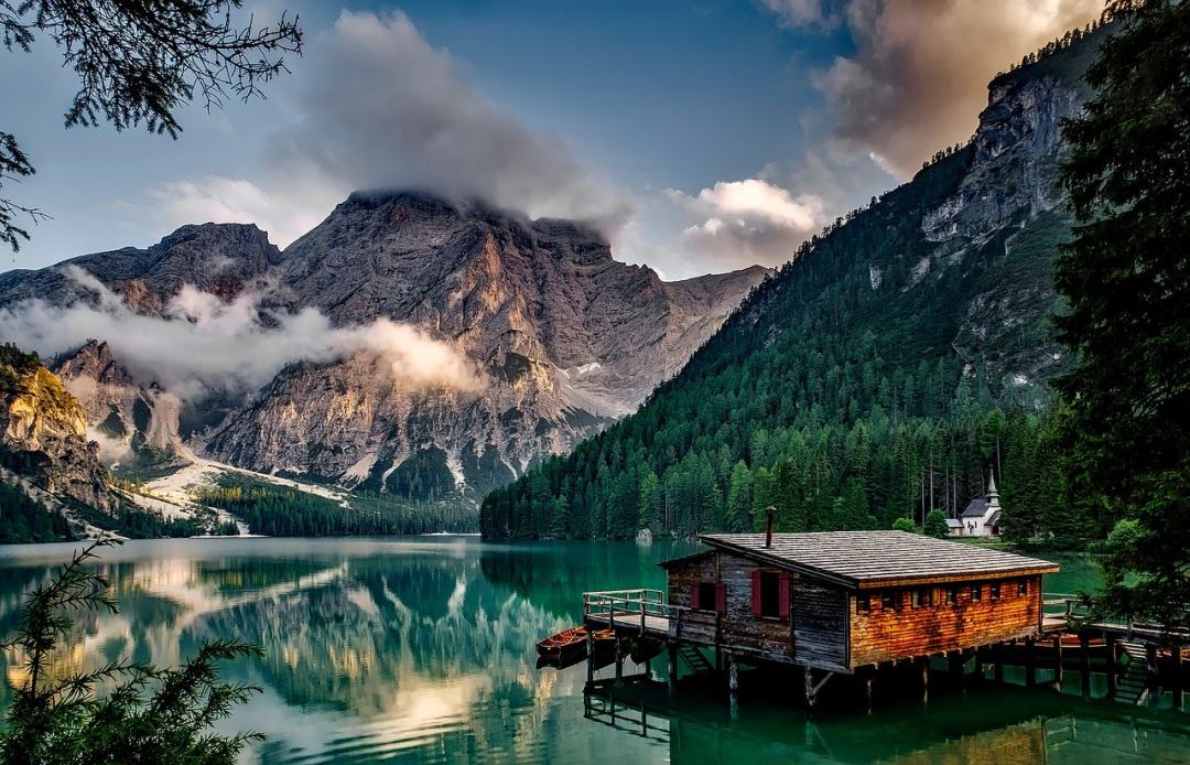 山 湖 房子 湖景房 阿尔卑斯山图片