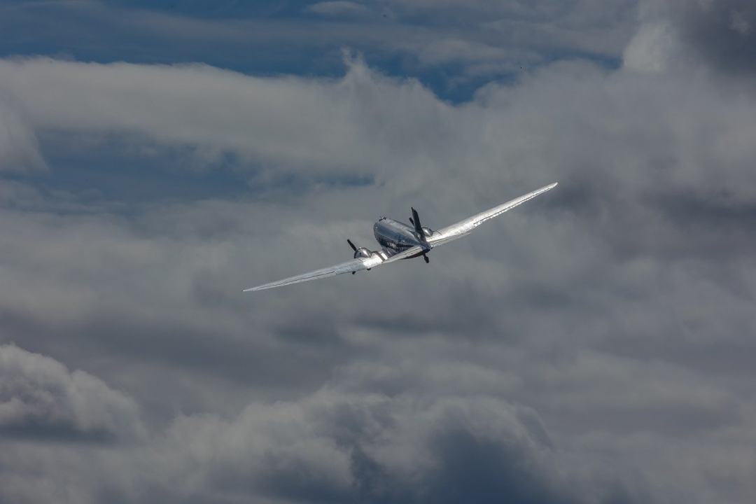 航班 飞机 翅膀 云图片