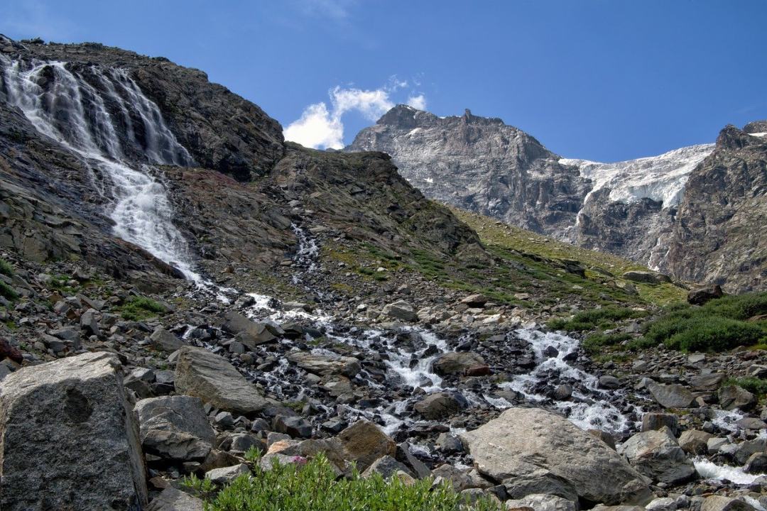 山 阿尔卑斯山 瀑布 河 高度图片